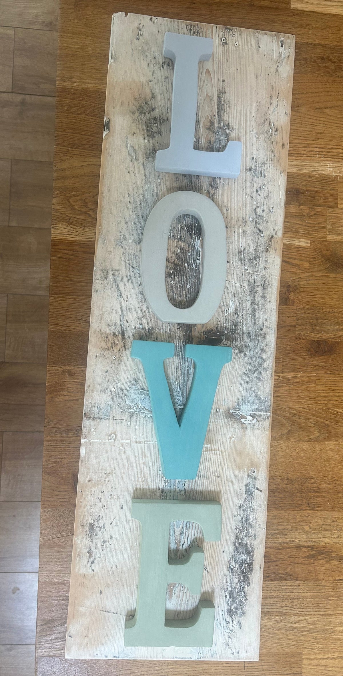 Wooden LOVE Sign | Shabby chic | Rustic | Gift | Christmas | Decor | Home