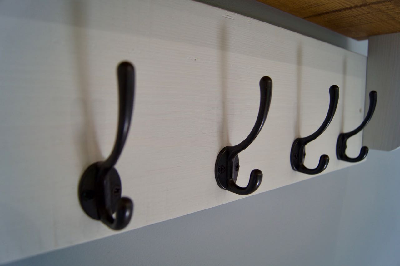 Old White Farmhouse Style Hat / Coat Rack With Shelf & 4 Cast Iron Hooks