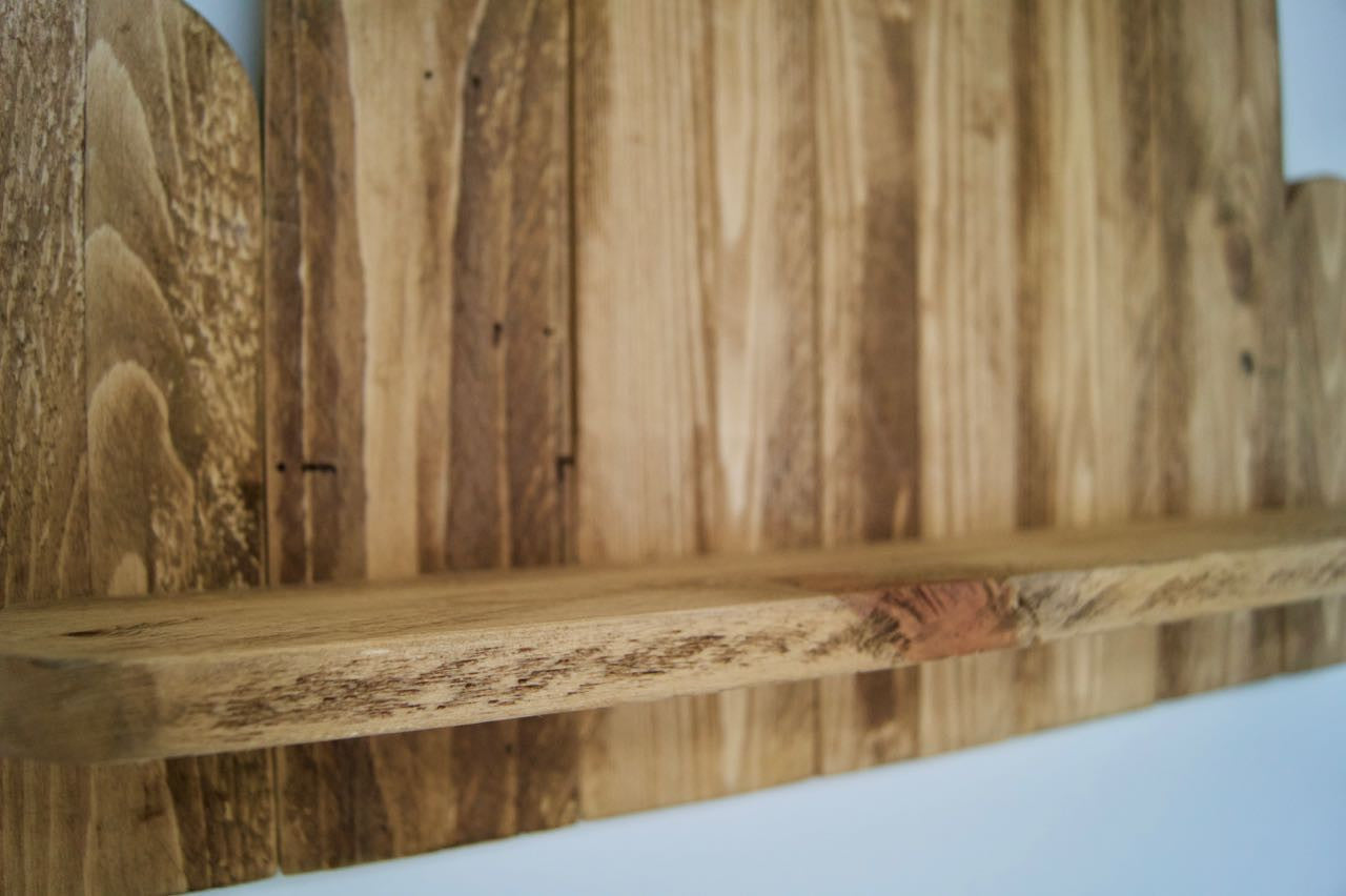 Picket Fence Style Floating Shelf - Increasing Height