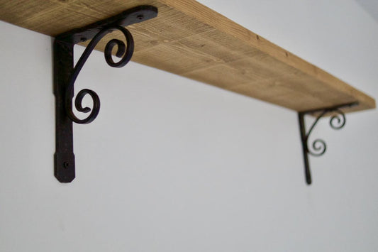 60cm Farmhouse Shelf with Black Brackets