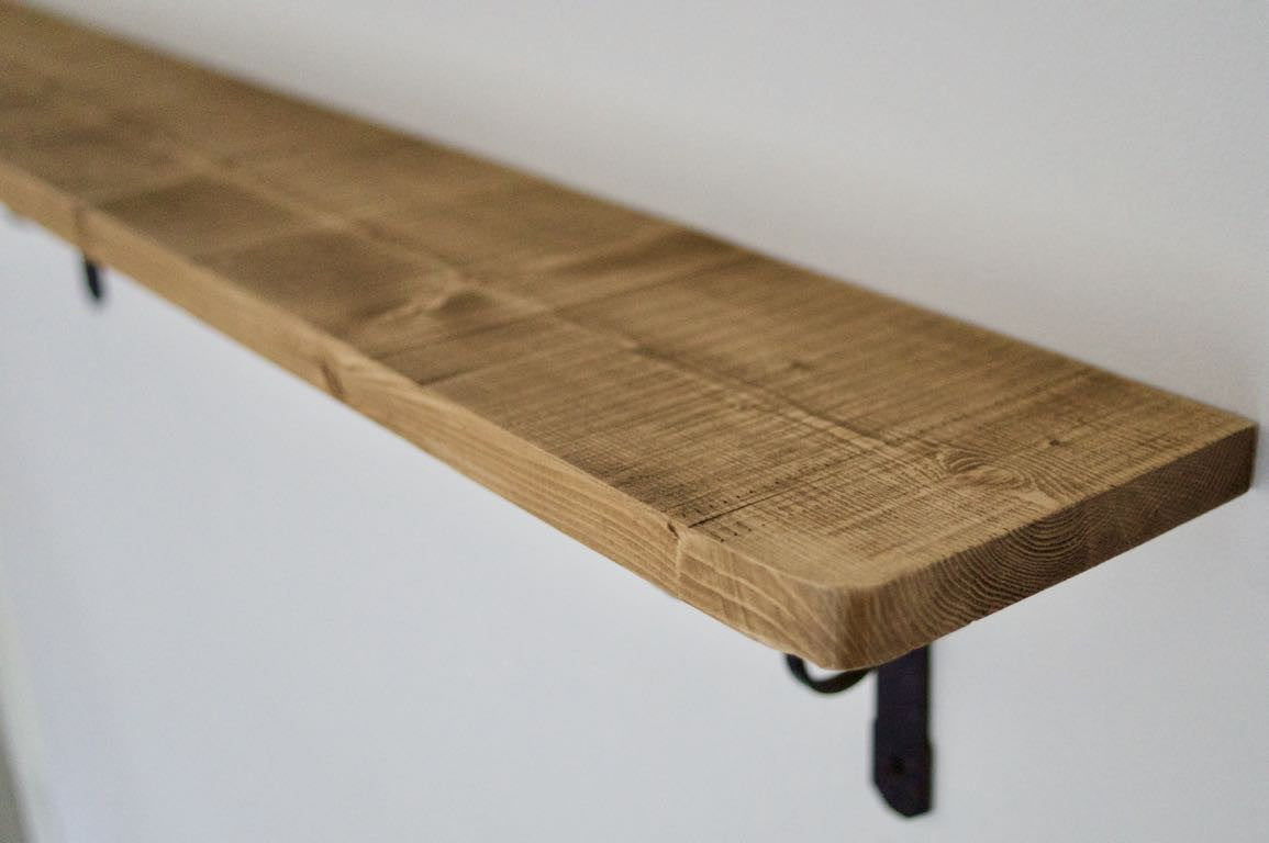 60cm Farmhouse Shelf with Black Brackets