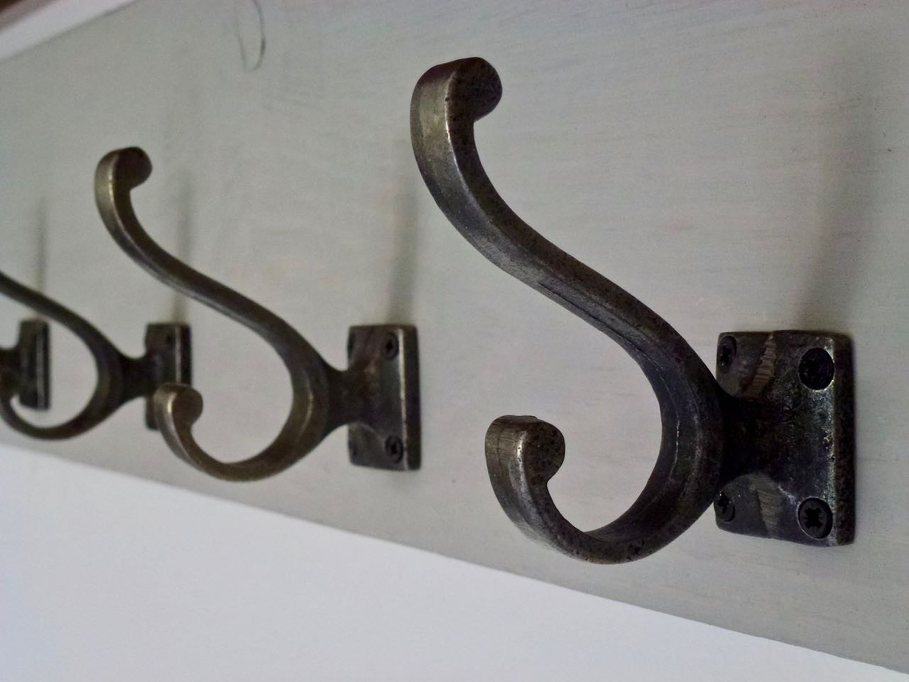 Farmhouse Style  Hat / Coat Rack Complete With Shelf and 6 Stylish Antique Cast Iron Hooks