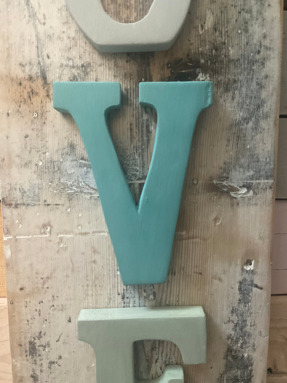 Wooden LOVE Sign | Shabby chic | Rustic | Gift | Christmas | Decor  | Home