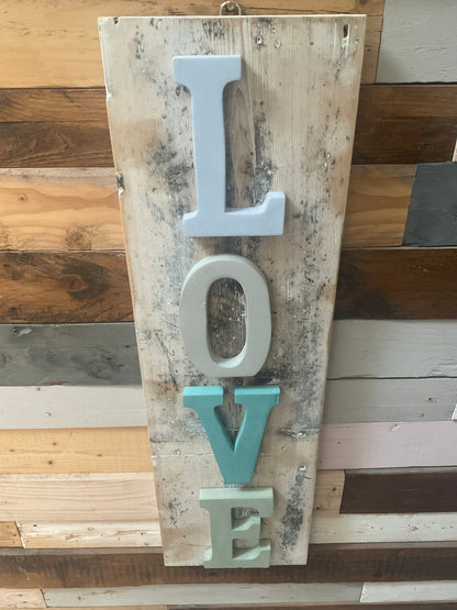 Wooden LOVE Sign | Shabby chic | Rustic | Gift | Christmas | Decor  | Home